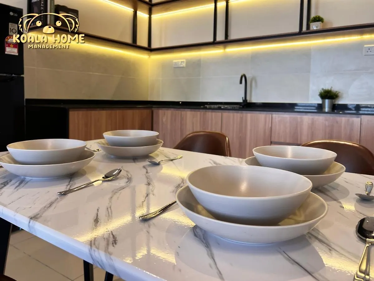 New!! Bali B1606 I Golden Black I Netflix I Video Game I 2-4Pax I 5Minjonker Apartment Malacca 0*,  Malaysia